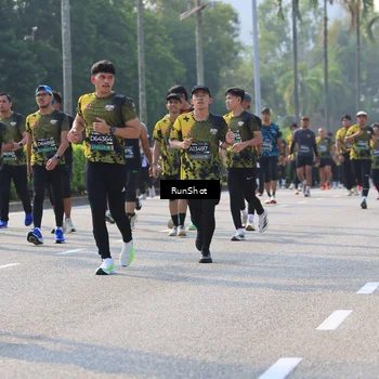 Runner Photo 7007078
