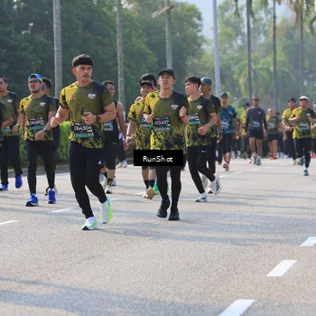 Runner Photo 7007080
