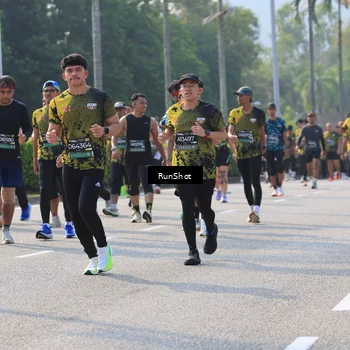 Runner Photo 7007090
