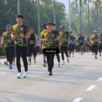 Runner Photo 7007093