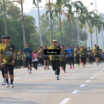 Runner Photo 7007098