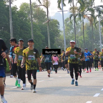 Runner Photo 7007113