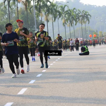 Runner Photo 7007157
