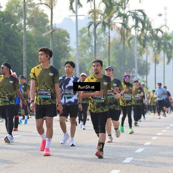 Runner Photo 7007240