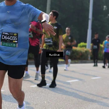 Runner Photo 7007374