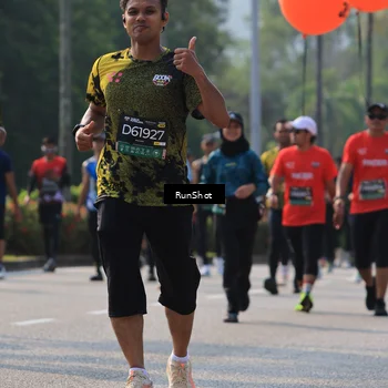 Runner Photo 7007464