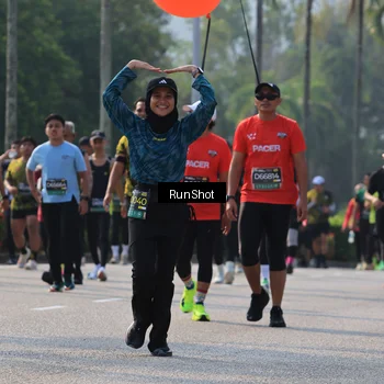Runner Photo 7007470