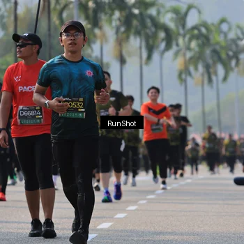 Runner Photo 7007500