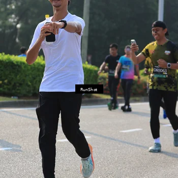 Runner Photo 7007535