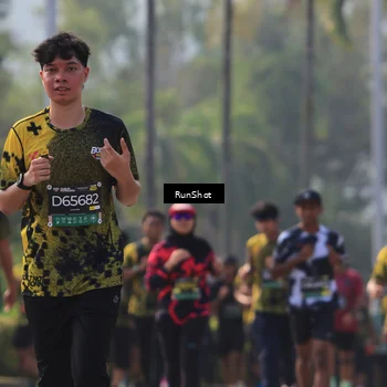 Runner Photo 7007694
