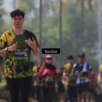 Runner Photo 7007701