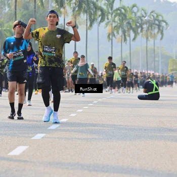 Runner Photo 7007731