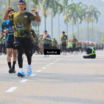 Runner Photo 7007739