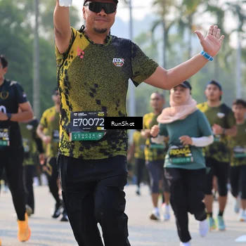 Runner Photo 7007774