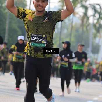Runner Photo 7007801