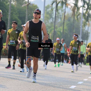 Runner Photo 7007848