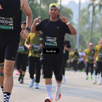Runner Photo 7007852