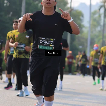 Runner Photo 7007864