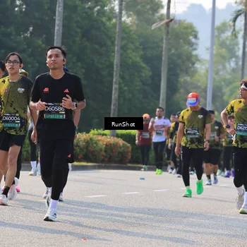 Runner Photo 7007869