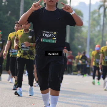 Runner Photo 7007872
