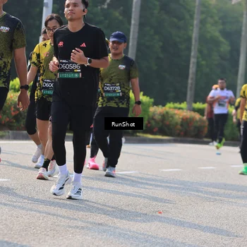 Runner Photo 7007874