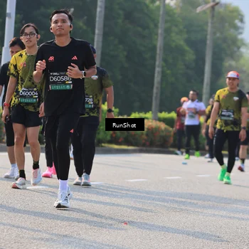 Runner Photo 7007875