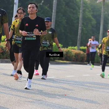 Runner Photo 7007876