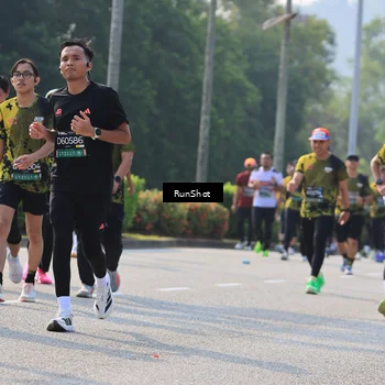 Runner Photo 7007877