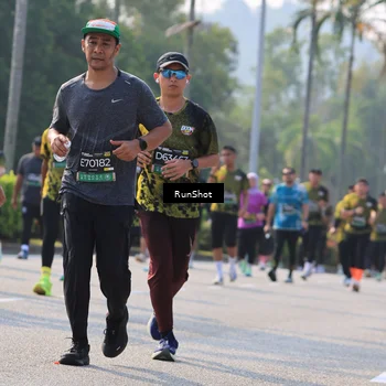 Runner Photo 7007940