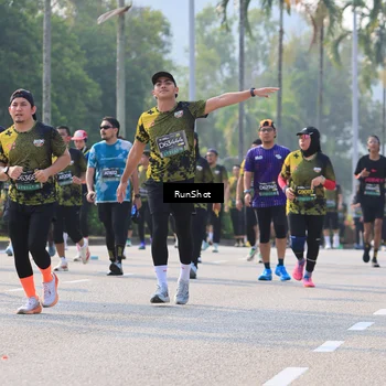 Runner Photo 7007984
