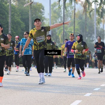 Runner Photo 7007985
