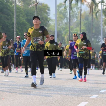 Runner Photo 7007990