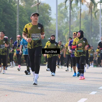 Runner Photo 7007992