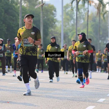 Runner Photo 7007997