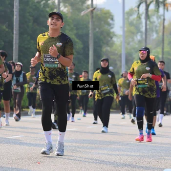 Runner Photo 7008001