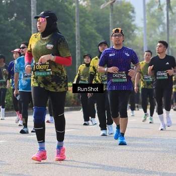Runner Photo 7008024