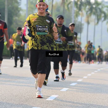 Runner Photo 7008035