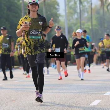 Runner Photo 7008077