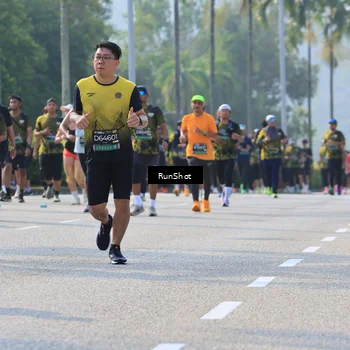 Runner Photo 7008103