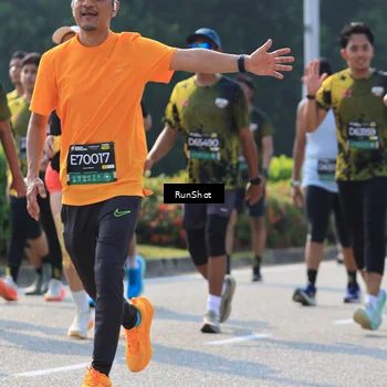 Runner Photo 7008160