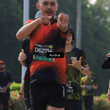 Runner Photo 7008432