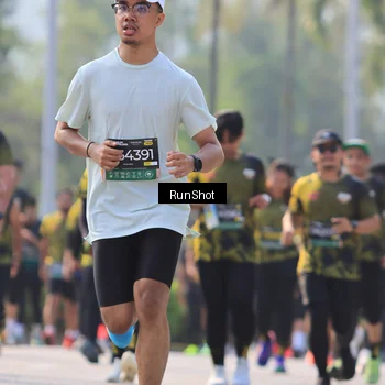 Runner Photo 7008576