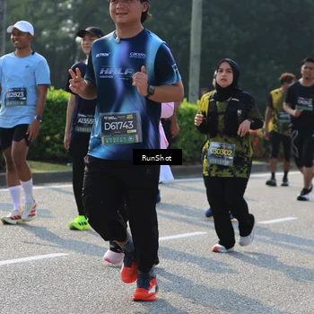 Runner Photo 7008673