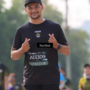 Runner Photo 7008773