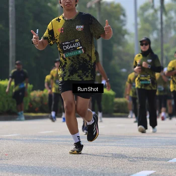 Runner Photo 7009000