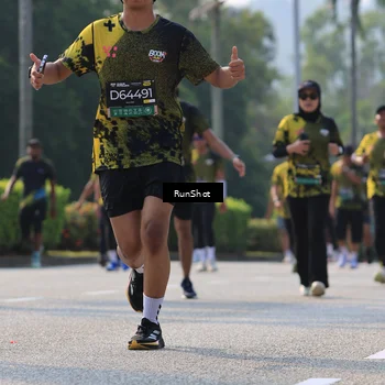 Runner Photo 7009008