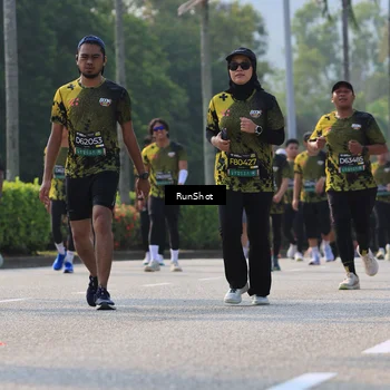 Runner Photo 7009011