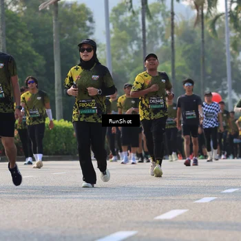 Runner Photo 7009017