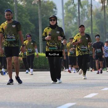 Runner Photo 7009018