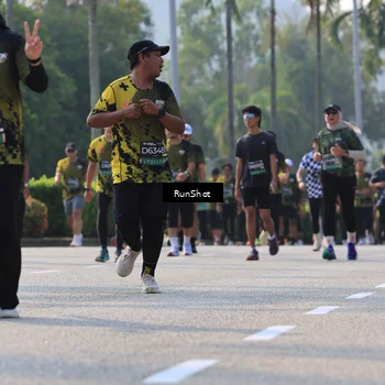 Runner Photo 7009024